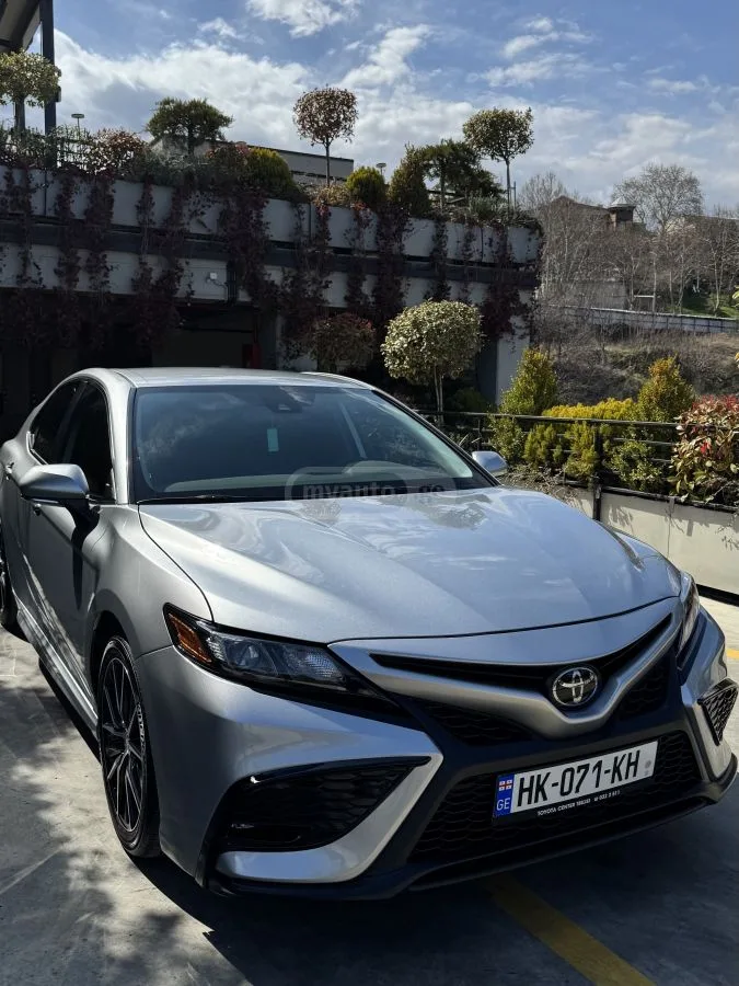 Toyota Camry 2023 — миниатюра 3