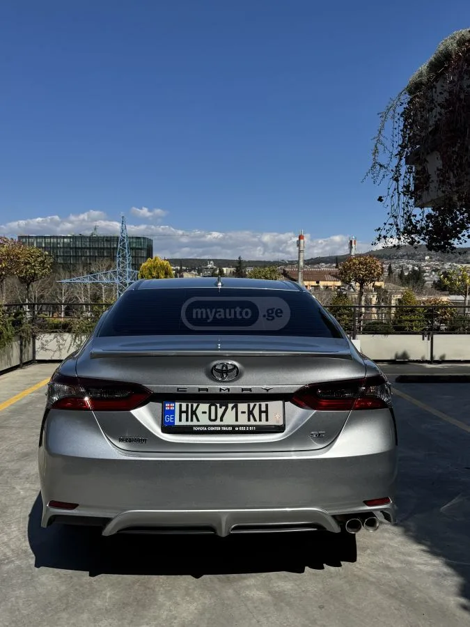 Toyota Camry 2023 — миниатюра 4