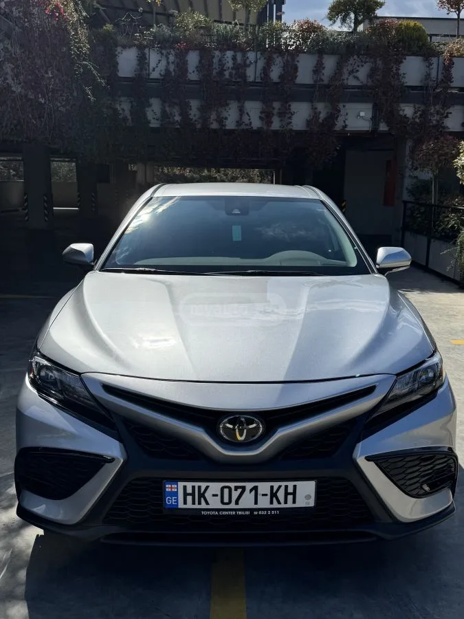 Toyota Camry 2023 — фото 1, купить с доставкой в Москву