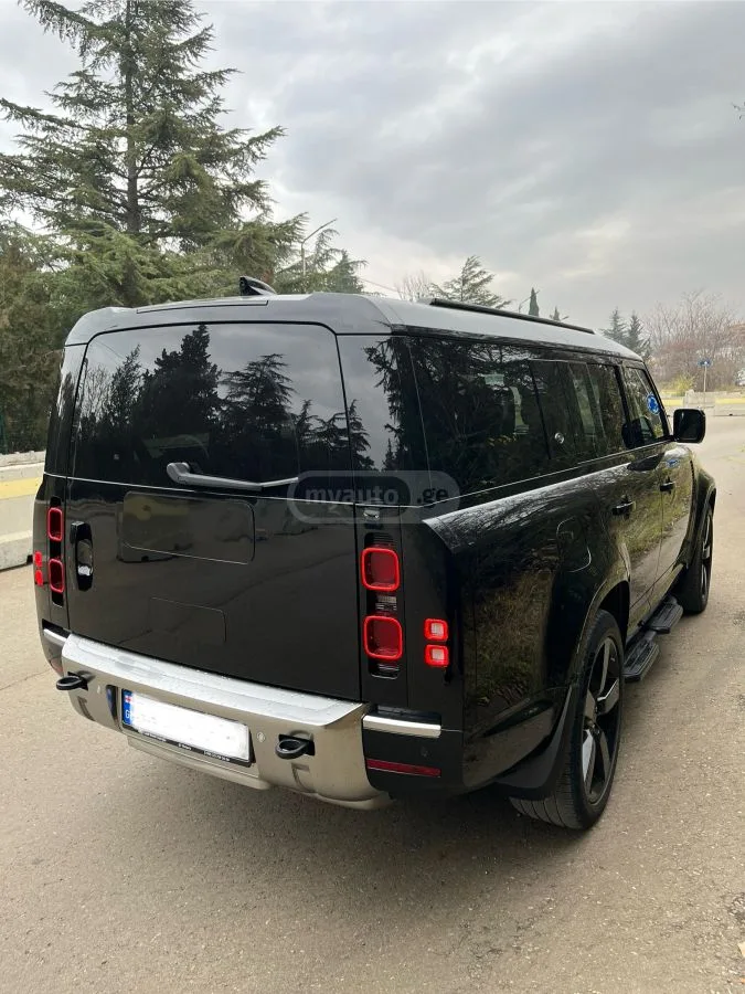 Land Rover Defender 130 2024 — миниатюра 3