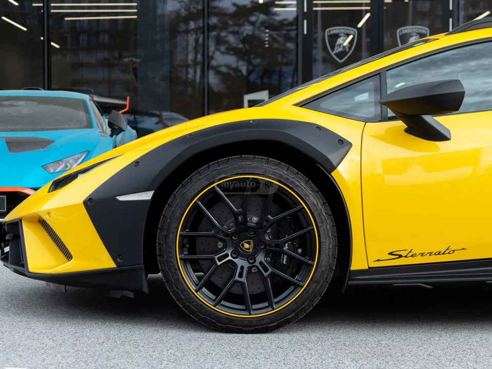 Lamborghini Huracan Sterrato 2023 — миниатюра 3