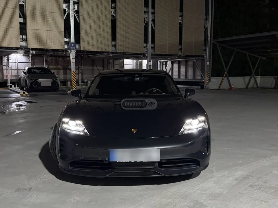 Porsche Taycan 4 S 2023 — миниатюра 2