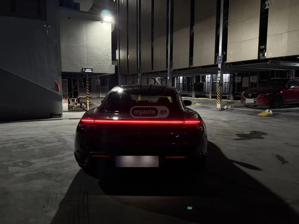 Porsche Taycan 4 S 2023 — миниатюра 3
