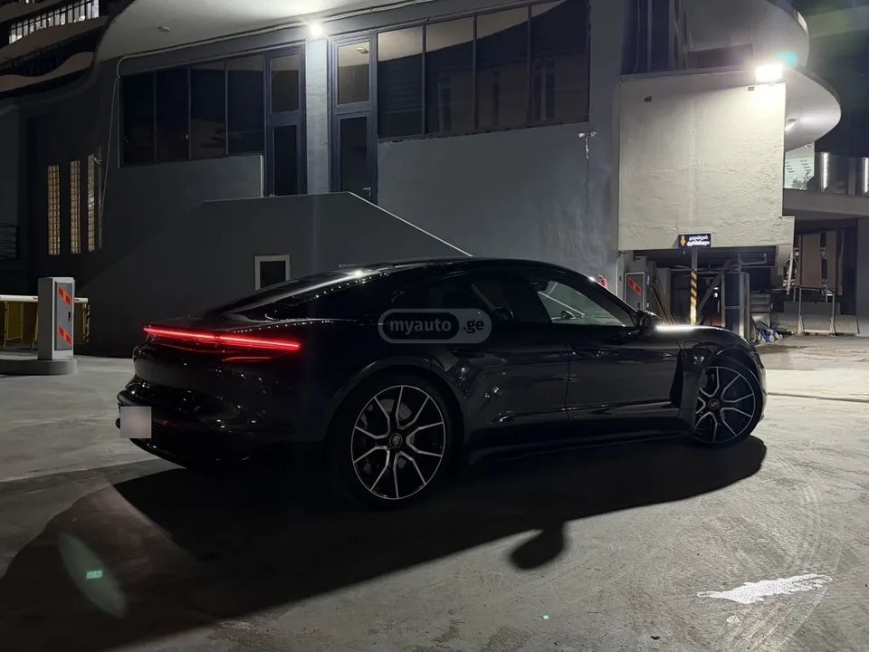 Porsche Taycan 4 S 2023 — миниатюра 5