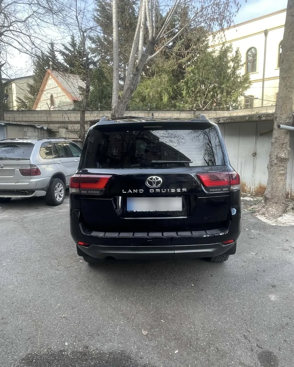 Toyota Land Cruiser 2023 — миниатюра 2