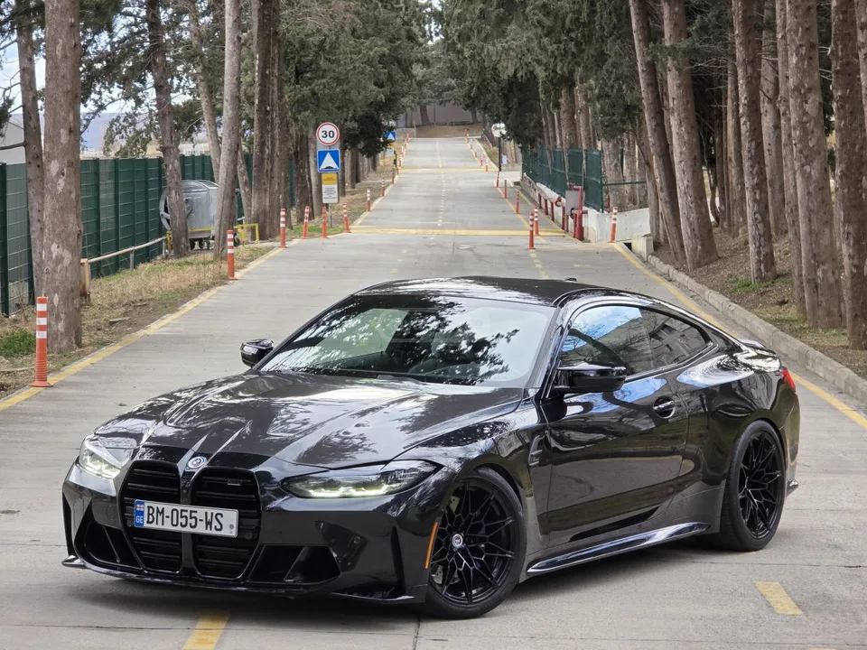 BMW M4 2022 — фото 1, купить с доставкой в Москву