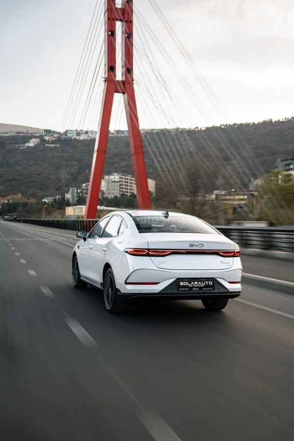 BYD Qin Plus 2025 — фото 1, купить с доставкой в Москву