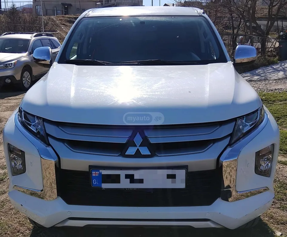 Mitsubishi L 200 2022 — фото 1, купить с доставкой в Москву