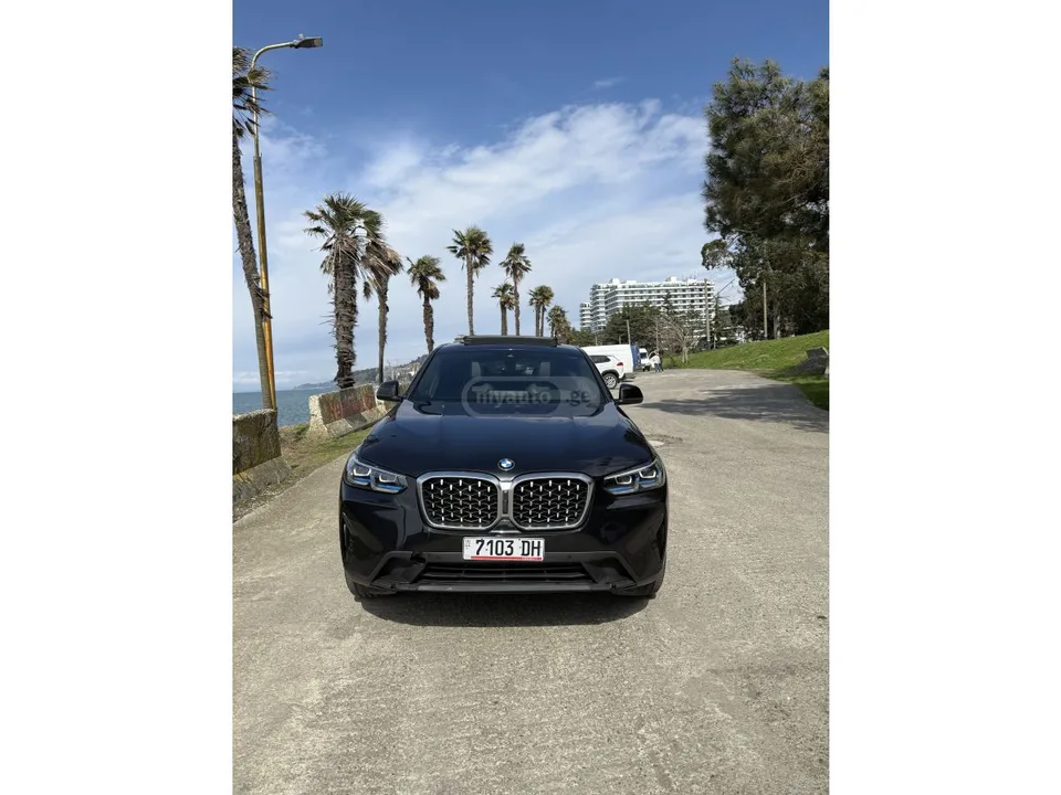 BMW X4 2023 — фото 1, купить с доставкой в Москву