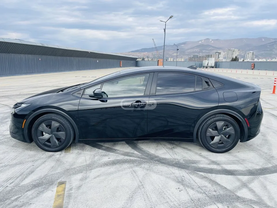 Toyota Prius 121 2024 — миниатюра 4