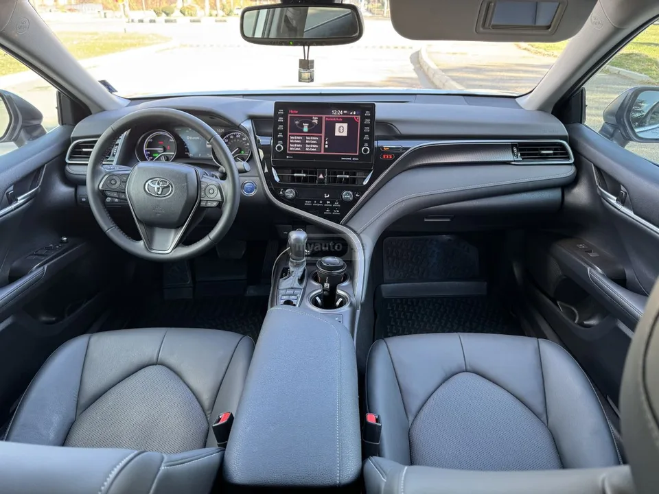 Toyota Camry 2022 — миниатюра 4