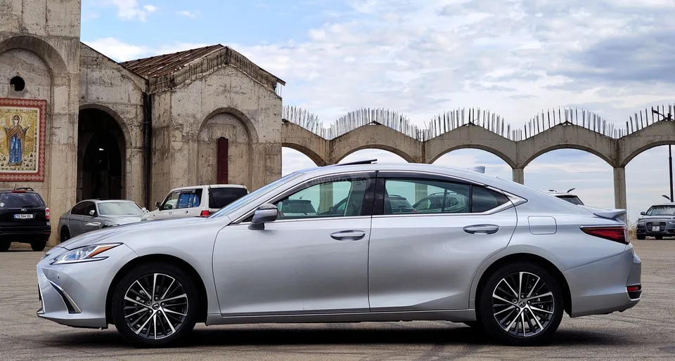 Lexus ES 300 2024 — миниатюра 2