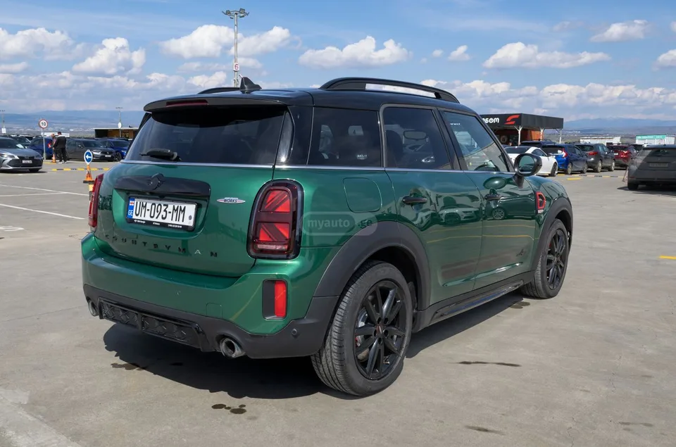 MINI Countryman John Cooper Works 2023 — миниатюра 3