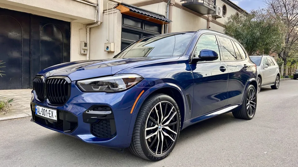 BMW X5 2023 — фото 1, купить с доставкой в Москву