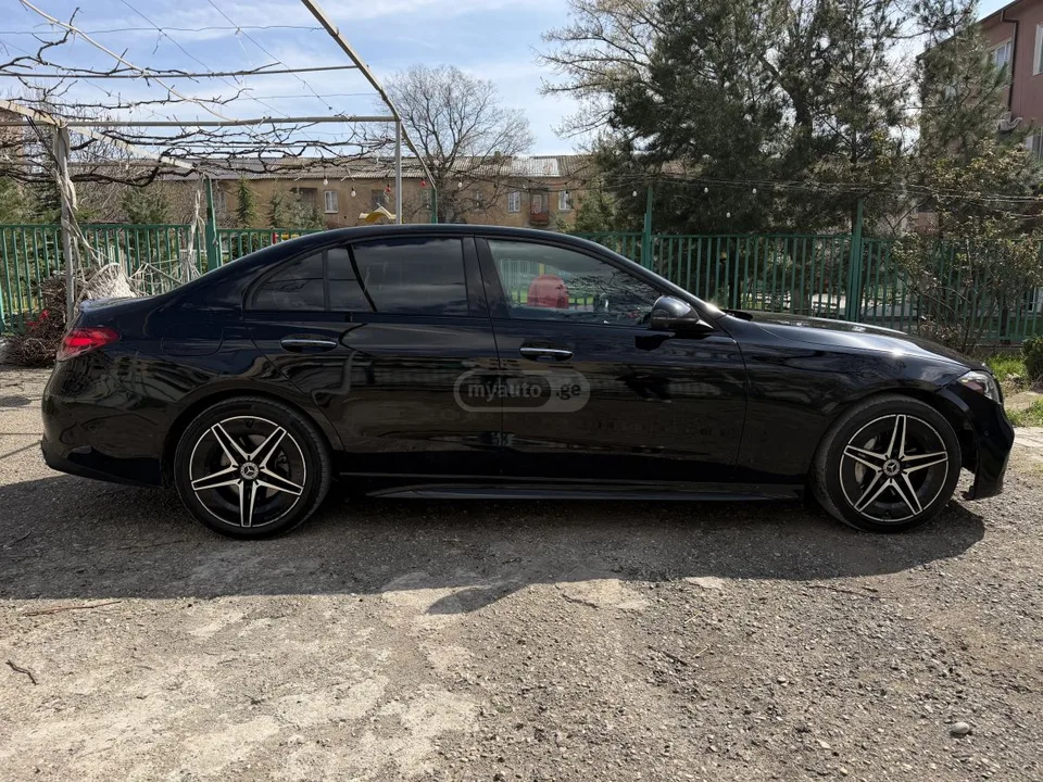 Mercedes-Benz C 300 2022 — миниатюра 3