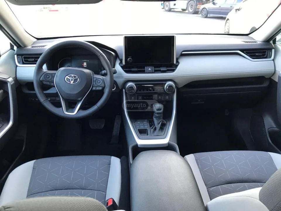 Toyota RAV 4 2023 — миниатюра 4