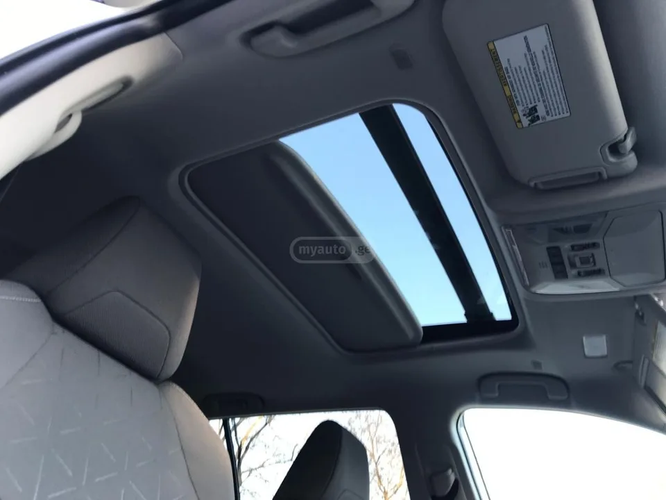 Toyota RAV 4 2023 — миниатюра 5
