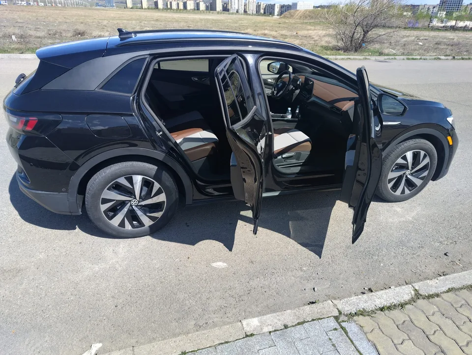 Volkswagen ID 4 2023 — миниатюра 2