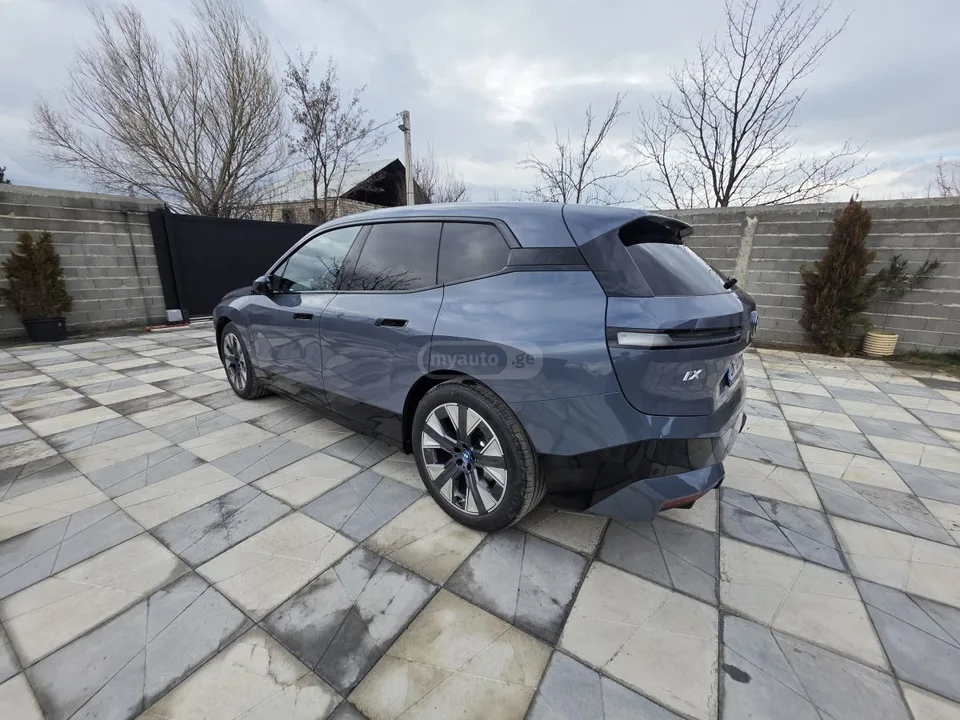 BMW IX Xdrive40 2024 — миниатюра 2