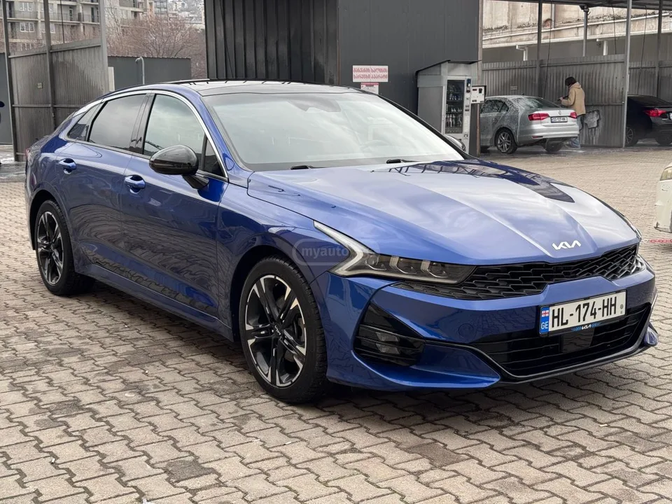 Kia K 5 2023 — фото 1, купить с доставкой в Москву