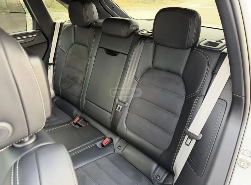 Porsche Macan 2024 — миниатюра 4