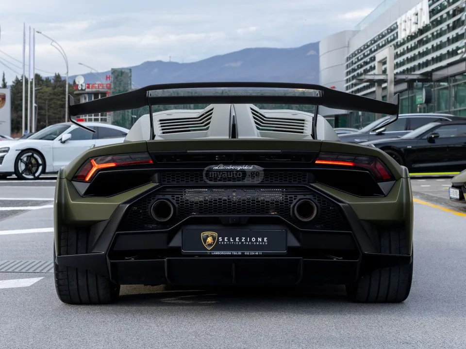 Lamborghini Huracan STO 2022 — миниатюра 3