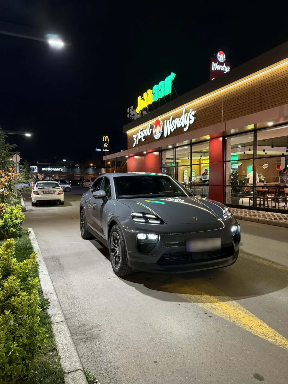 Porsche Macan 2025 — миниатюра 3