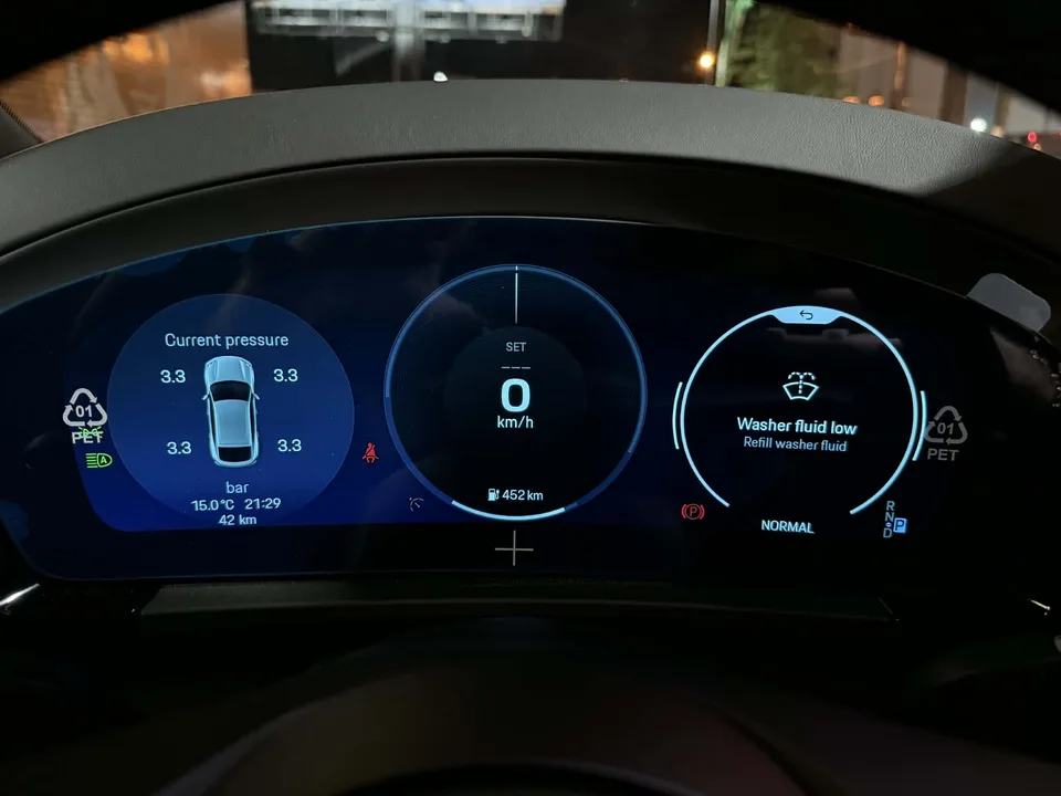Porsche Macan 2025 — миниатюра 4