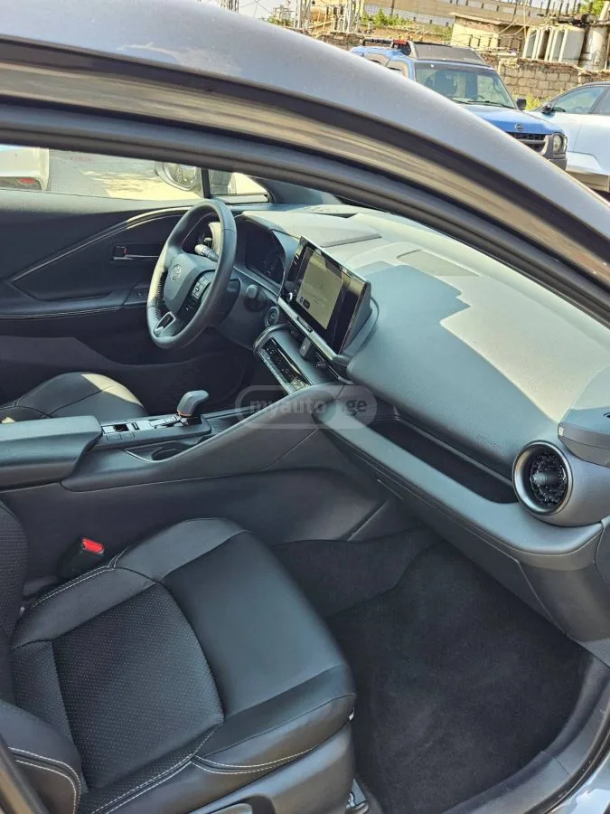 Toyota CHR 2025 — миниатюра 4