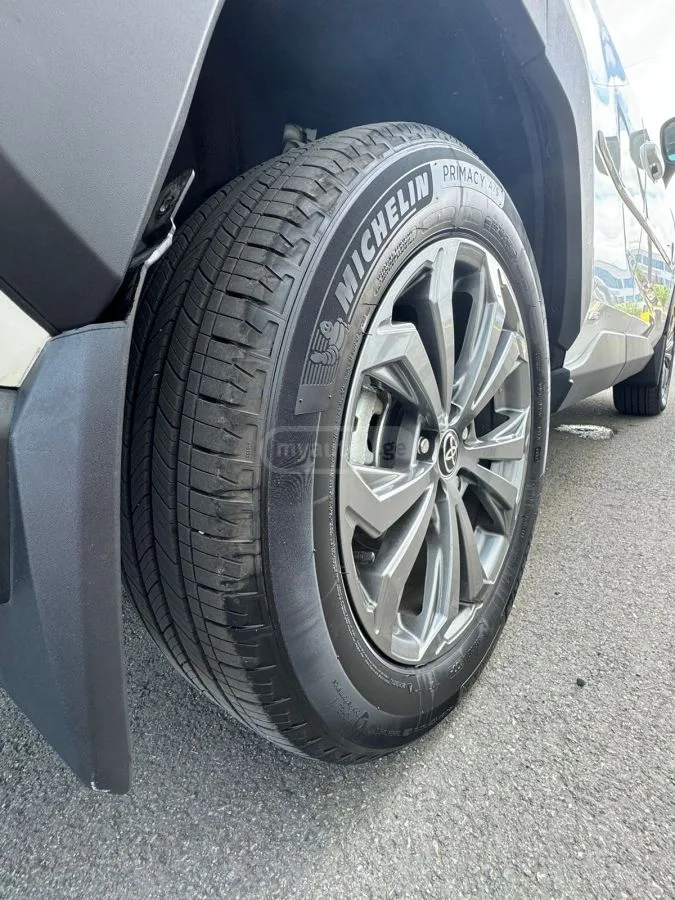 Toyota RAV4 XLE 4dr All-Wheel Drive Automa 2022 — миниатюра 5