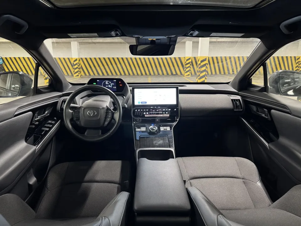 Toyota bZ4X XLE 2024 — миниатюра 4