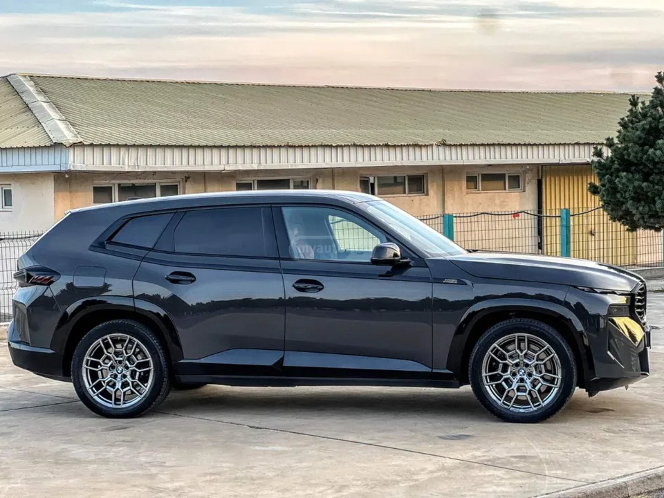 BMW XM 2023 — миниатюра 3
