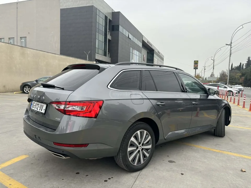 Skoda Superb 2024 — миниатюра 4