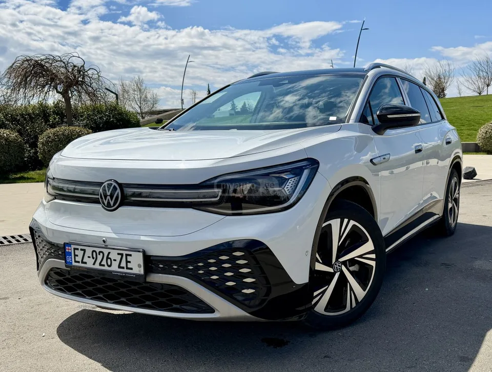 Volkswagen ID 6 2024 — фото 1, купить с доставкой в Москву