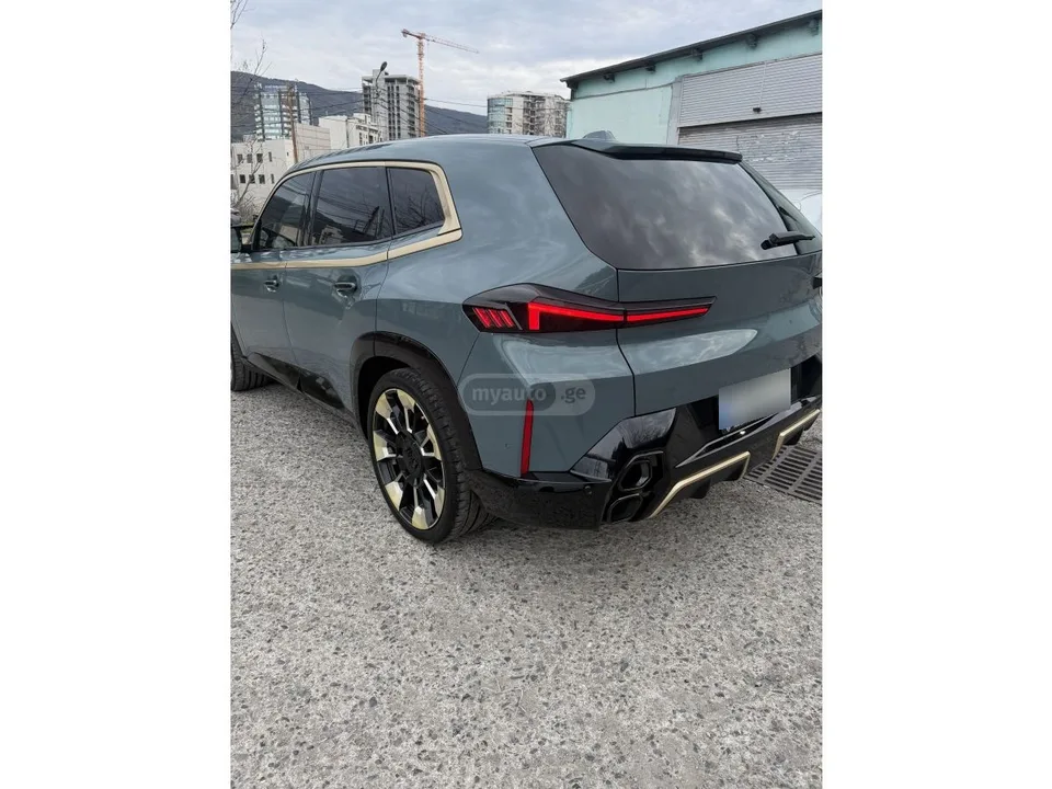 BMW XM Base 4dr All-Wheel Drive Sport 2023 — миниатюра 3