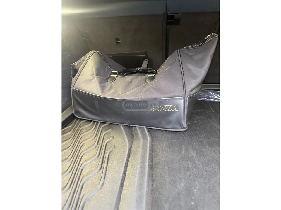 BMW XM Base 4dr All-Wheel Drive Sport 2023 — миниатюра 4