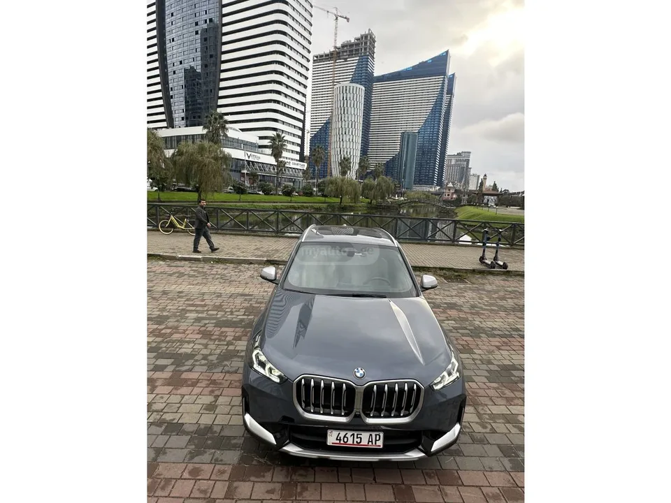 BMW X1 xDrive28i 4dr All-Wheel Drive 2023 — фото 1, купить с доставкой в Москву