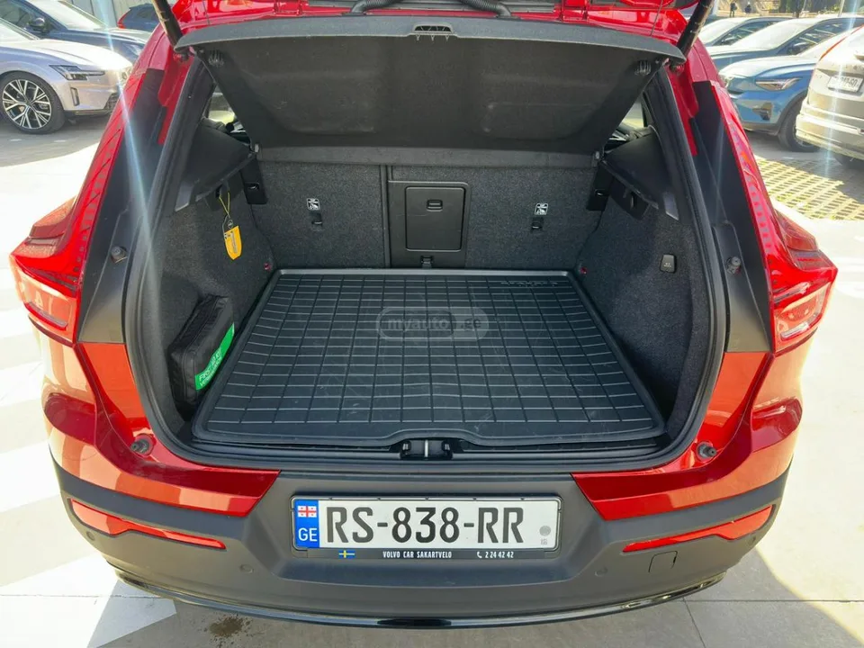 Volvo XC 40 2023 — миниатюра 4