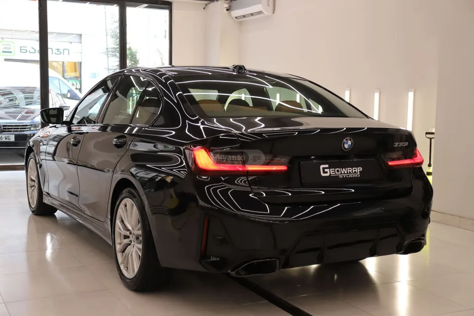 BMW 330 Base 4dr Rear-Wheel Drive Seda 2023 — миниатюра 5