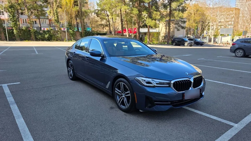 BMW 530 2023 — миниатюра 2