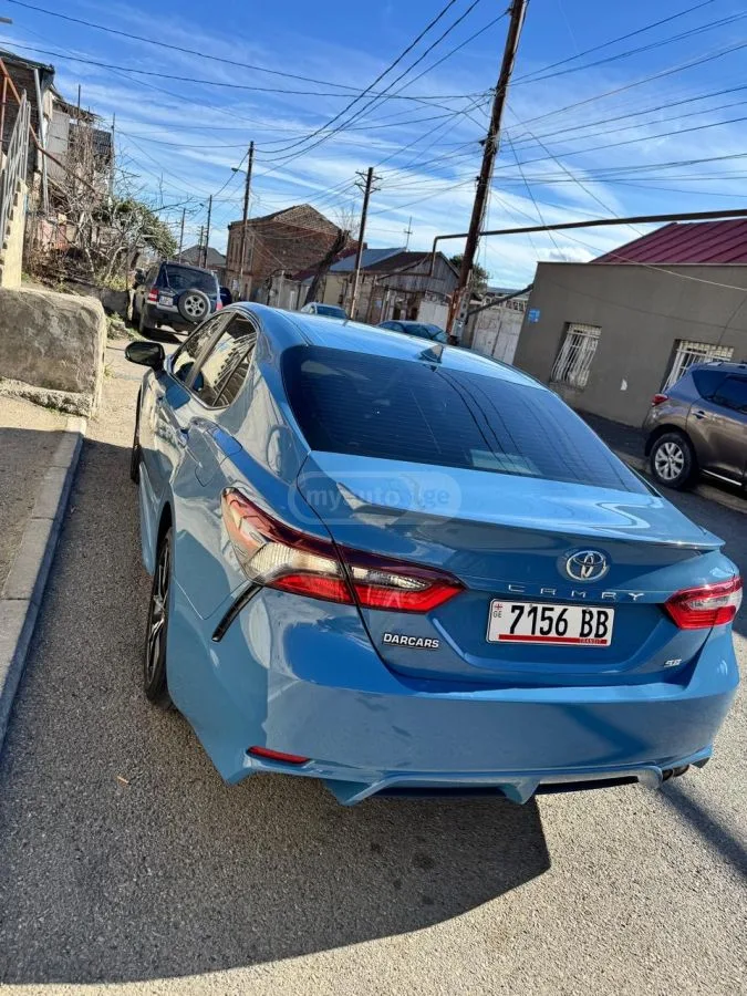 Toyota Camry 2023 — миниатюра 3