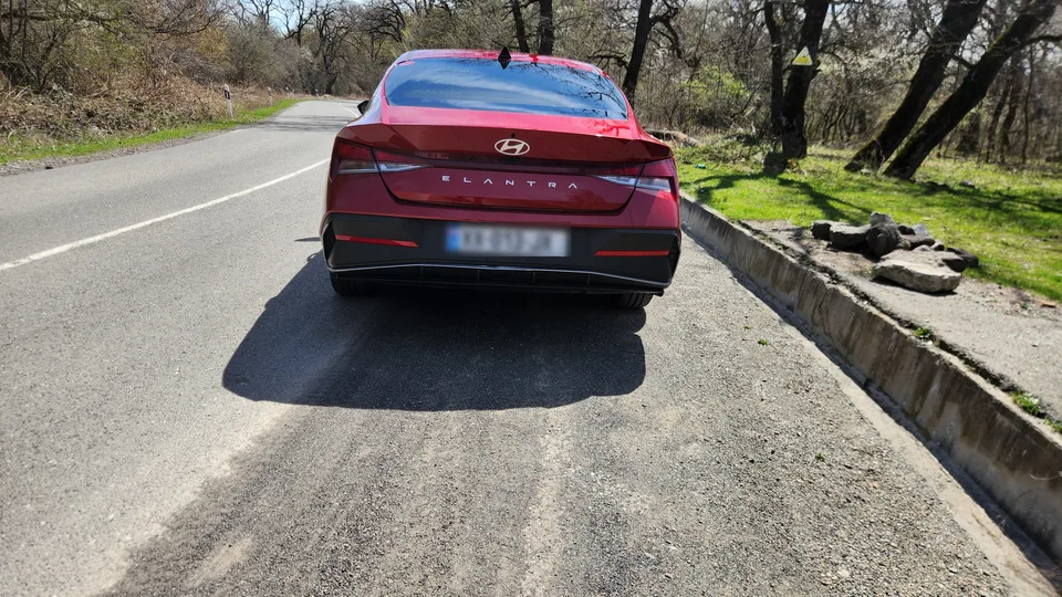 Hyundai Elantra 2024 — миниатюра 2