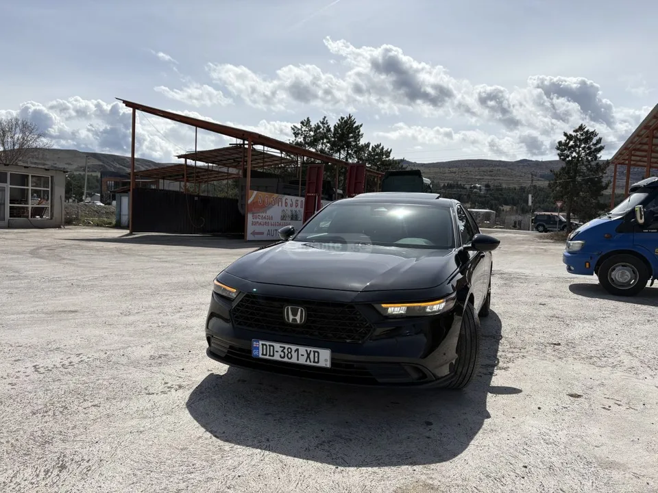 Honda Accord Sport 4dr Sedan CVT 2023 — миниатюра 2