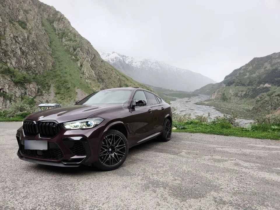 BMW X6 M Competition 2022 — фото 1, купить с доставкой в Москву