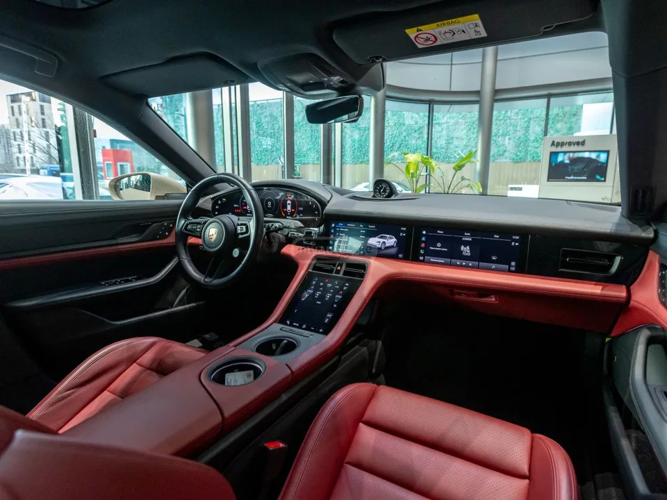 Porsche Taycan 4 S 2023 — миниатюра 5