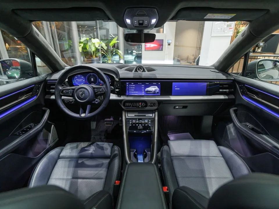 Porsche Macan TURBO 2025 — миниатюра 5