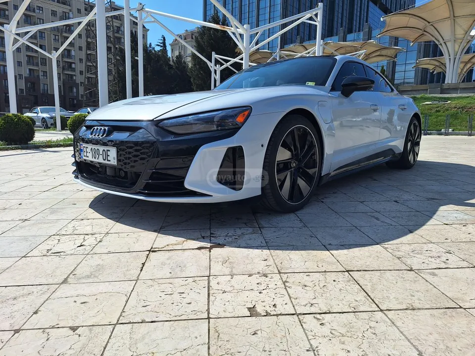Audi RS e-tron GT 2023 — миниатюра 2