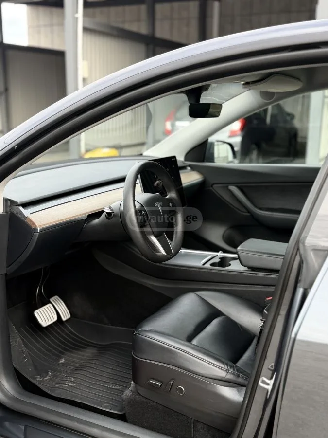 Tesla Model Y Performance 2022 — миниатюра 5