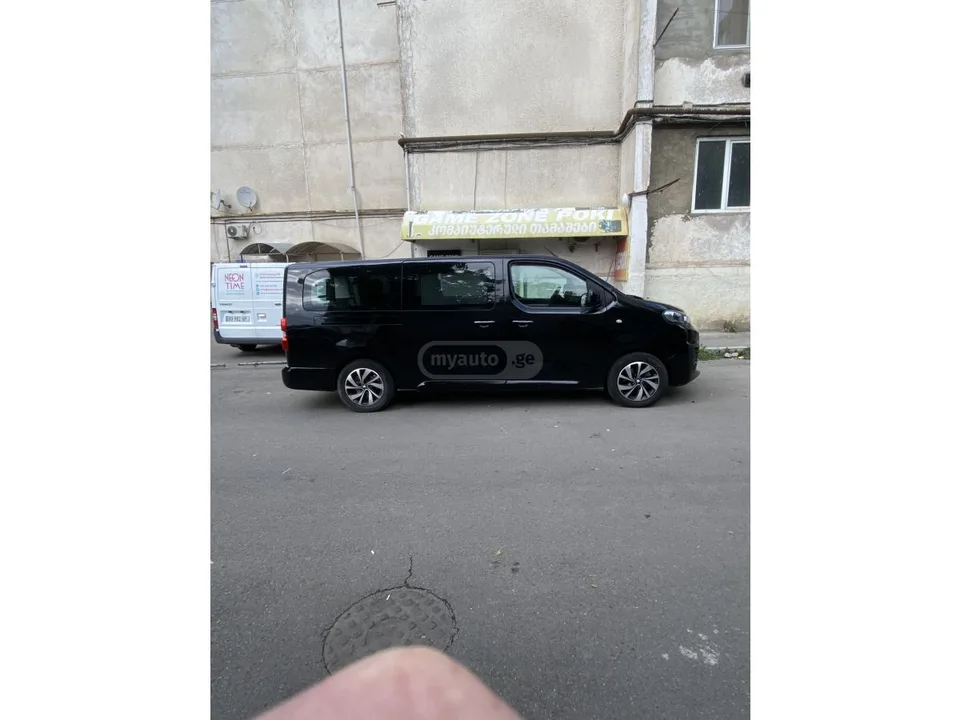 Mercedes-Benz Vito 2023 — миниатюра 2