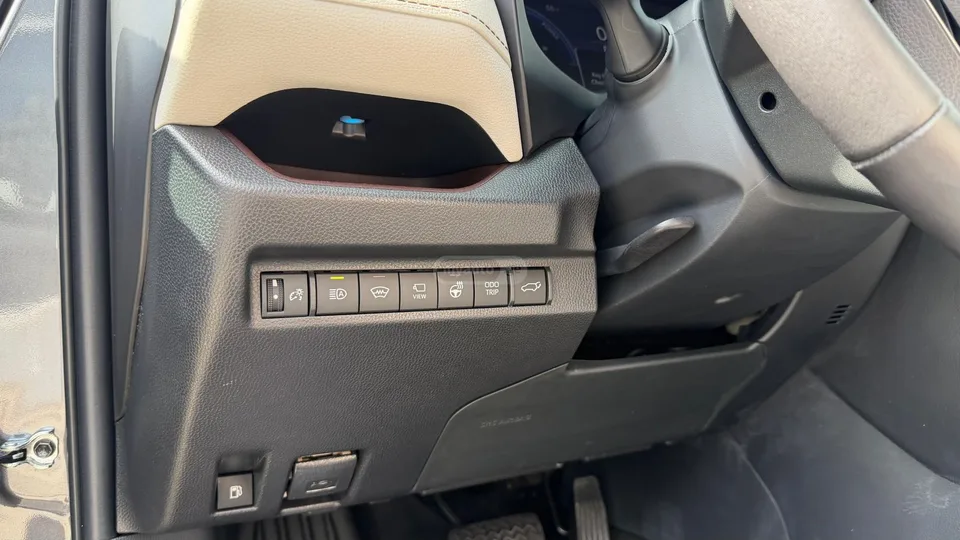 Toyota RAV 4 2023 — миниатюра 3